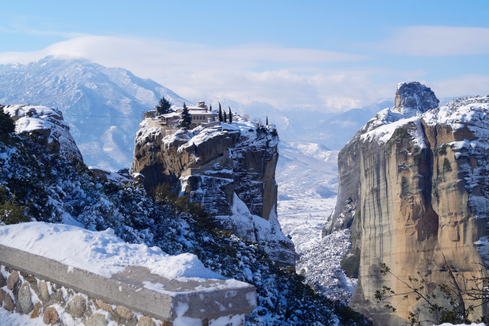 The Worst Times to Visit Meteora: Dramatic winter landscape with monastery meteora in sunny day. Kalambaka, Greece, Europa. 